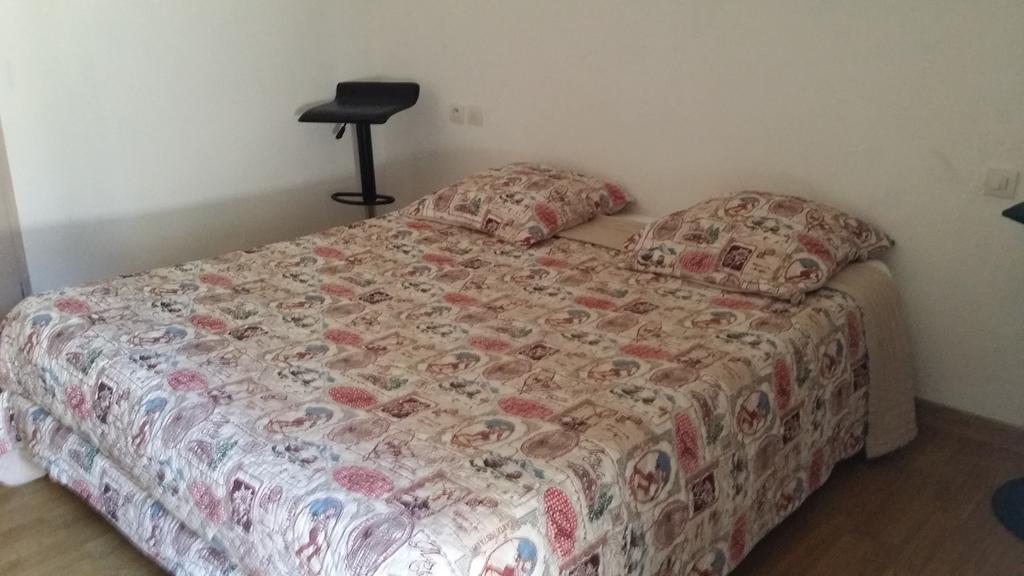 Auberge Du Marronnier Barreme Phòng bức ảnh